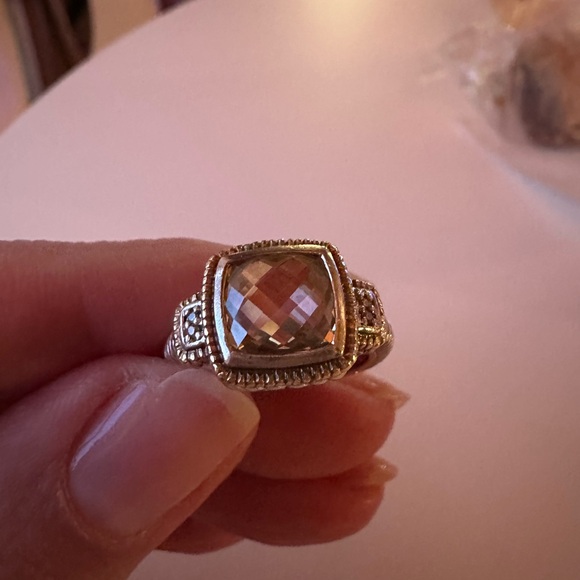 Judith Ripka Canary Crystal SS Ring - Picture 2 of 8